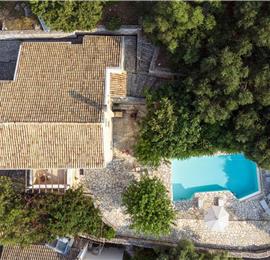 3 bedroom villa with heated pool in Kassiopi, Corfu, sleeps 6